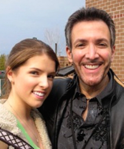 On set with Anna Kendrick