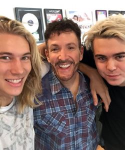 With X Lovers